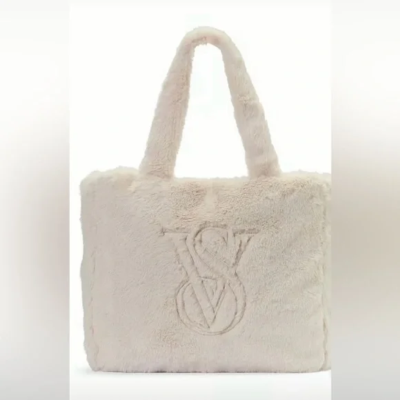 VICTORIA SECRET FAUX FUR TOTE,COZY FLEECE BLANKET,T-JAMA  WITH PINK STRIPE - Picture 4 of 12